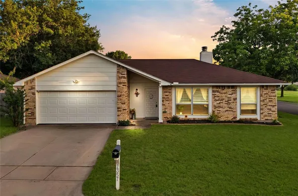 $2,550 | 7357 Channelview Drive, Fort Worth, TX 76133