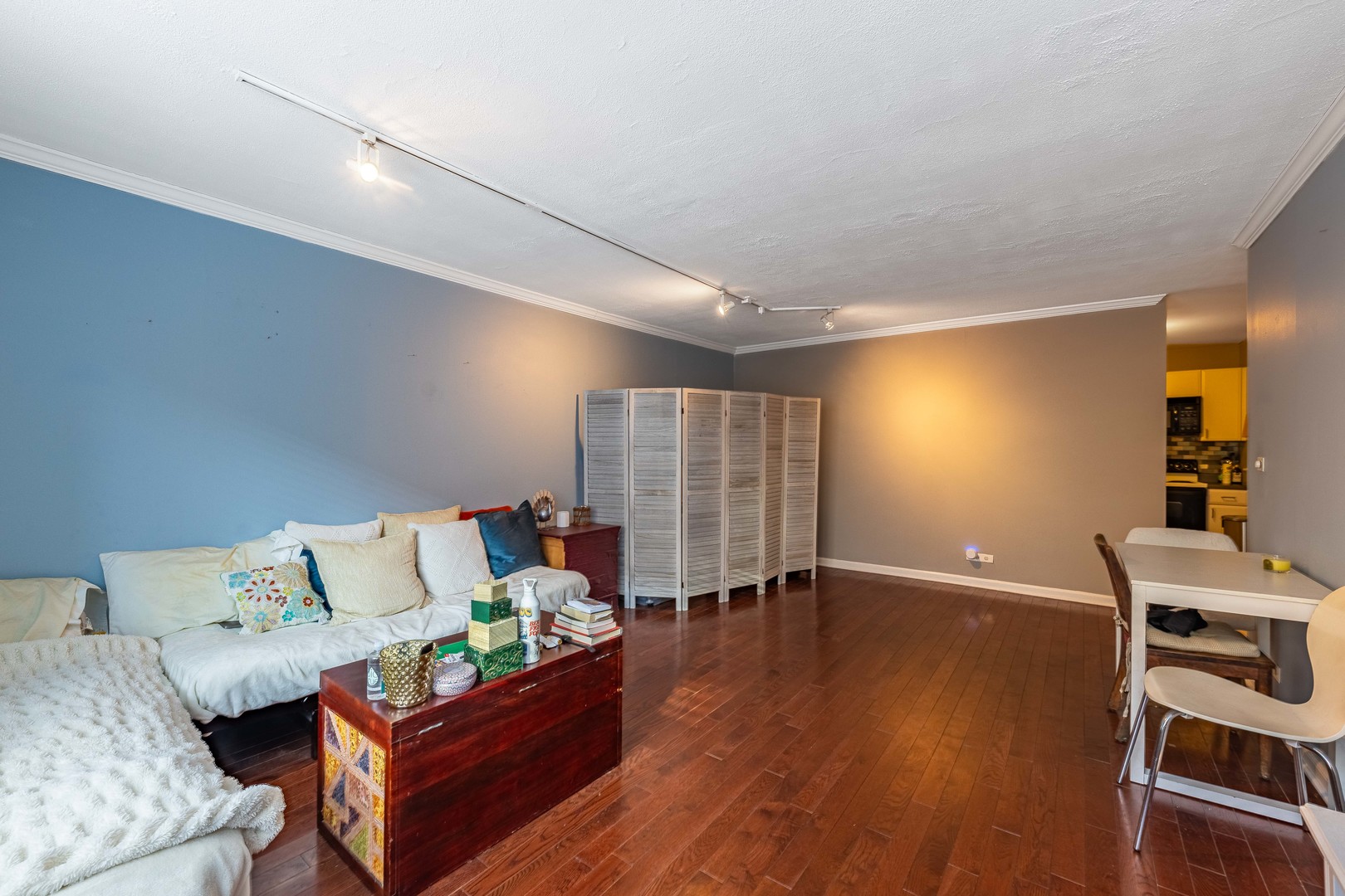 720 West Gordon Terrace, Unit 4A Chicago, IL 60613 - Photo 7 of 27 Gallery Image 7