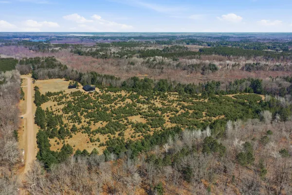 $950,000 | 22704 Godfrey Road, Siren, WI 54872