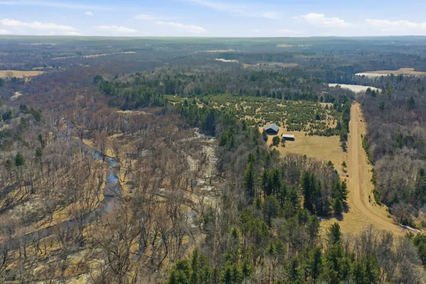 $950,000 | 22704 Godfrey Road, Siren, WI 54872