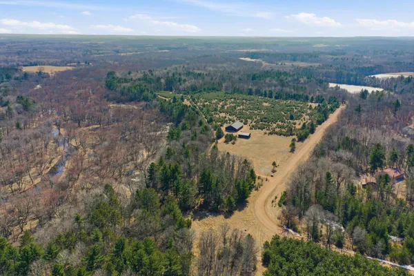 $950,000 | 22704 Godfrey Road, Siren, WI 54872