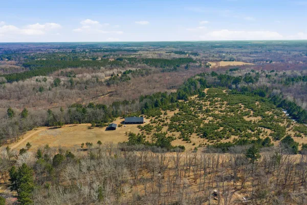$950,000 | 22704 Godfrey Road, Siren, WI 54872