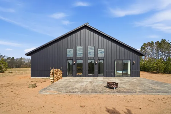 $950,000 | 22704 Godfrey Road, Siren, WI 54872