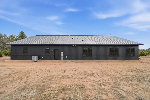 $950,000 | 22704 Godfrey Road, Siren, WI 54872