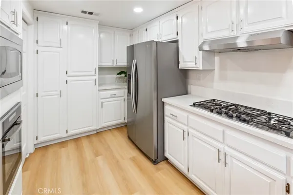 $549,000 | 1006 Vía Zapata, Riverside, CA 92507