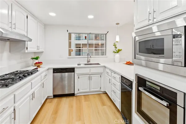 $549,000 | 1006 Vía Zapata, Riverside, CA 92507