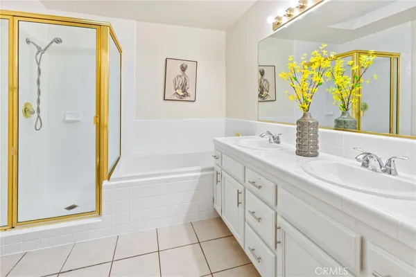 $549,000 | 1006 Vía Zapata, Riverside, CA 92507