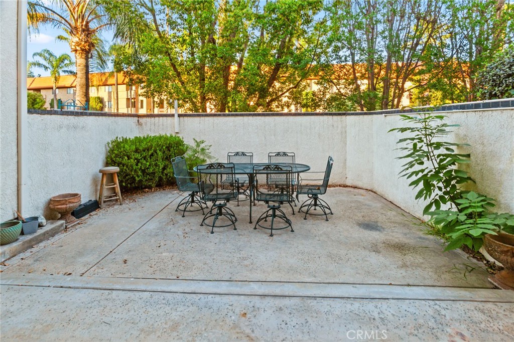 1006 Vía Zapata Riverside, CA 92507 - Photo 28 of 46