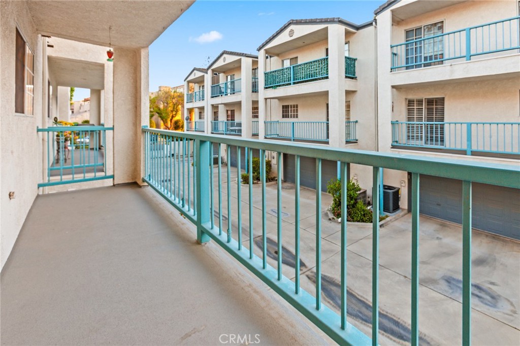 1006 Vía Zapata Riverside, CA 92507 - Photo 30 of 46