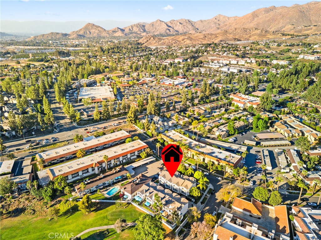 1006 Vía Zapata Riverside, CA 92507 - Photo 40 of 46