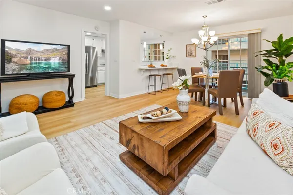 $549,000 | 1006 Vía Zapata, Riverside, CA 92507