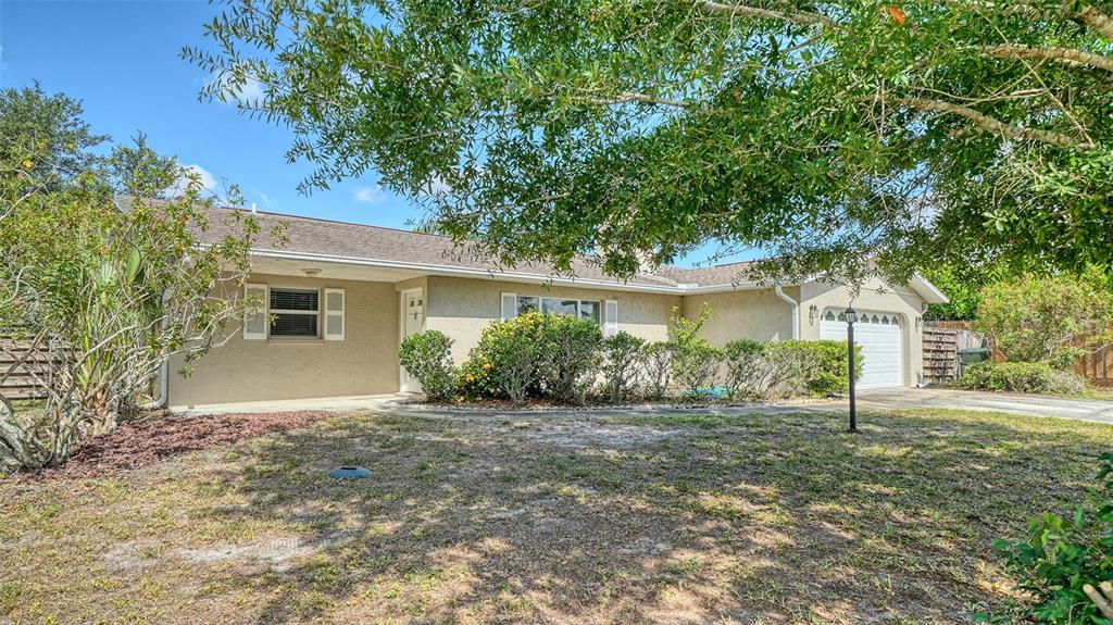 1546 Georgetowne Lane Sarasota, FL 34232 - Photo 4 of 36