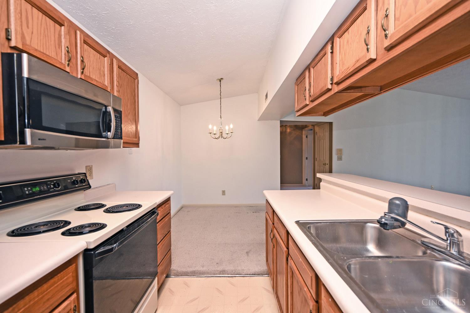 5761 Cheviot Road, Unit 3C Cincinnati, OH 45247 - Photo 14 of 34