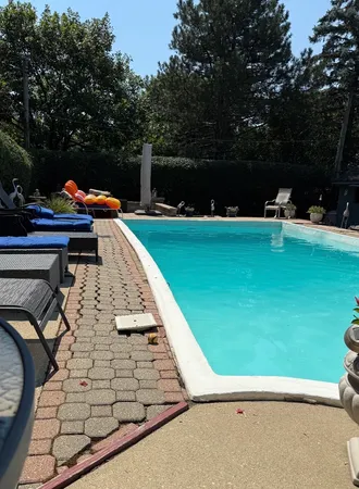 $649,000 | 715 Pinecroft Drive, Roselle, IL 60172