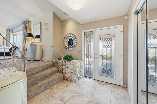 $649,000 | 715 Pinecroft Drive, Roselle, IL 60172