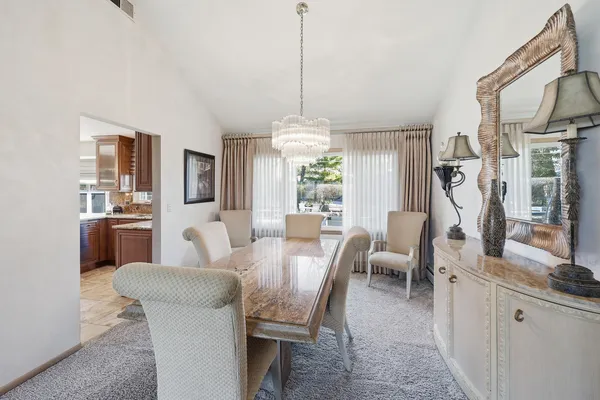 $649,000 | 715 Pinecroft Drive, Roselle, IL 60172