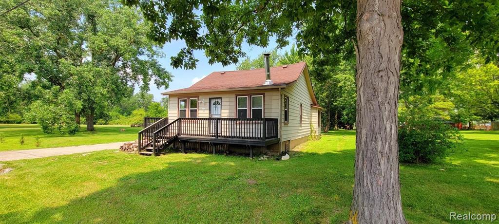 3004 Vreeland Road Trenton, MI 48183 - Photo 1 of 41