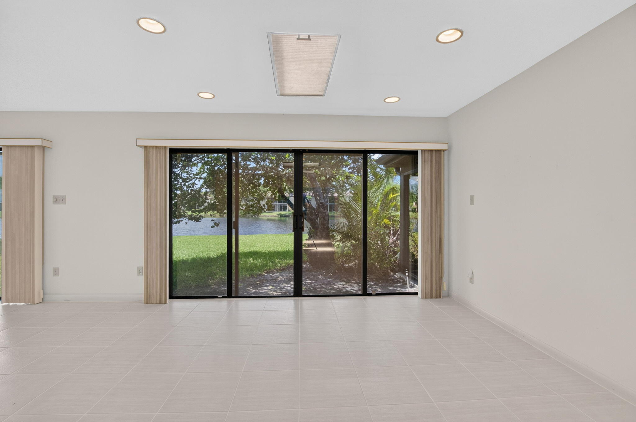 21877 Arriba Real Boca Raton, FL 33433 - Photo 12 of 66 11
