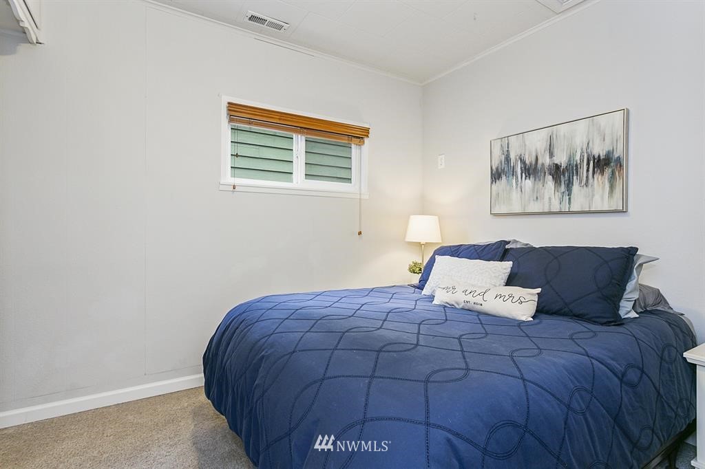 3326 Rockefeller Avenue Everett, WA 98201 - Photo 12 of 20