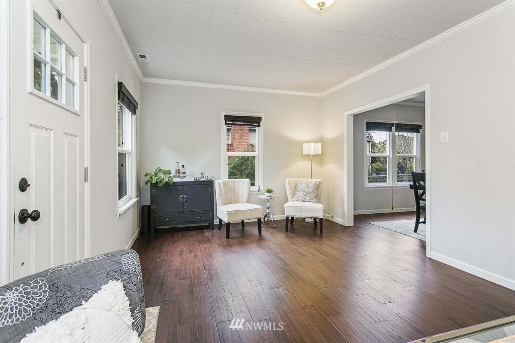 3326 Rockefeller Avenue Everett, WA 98201 - Photo 3 of 20