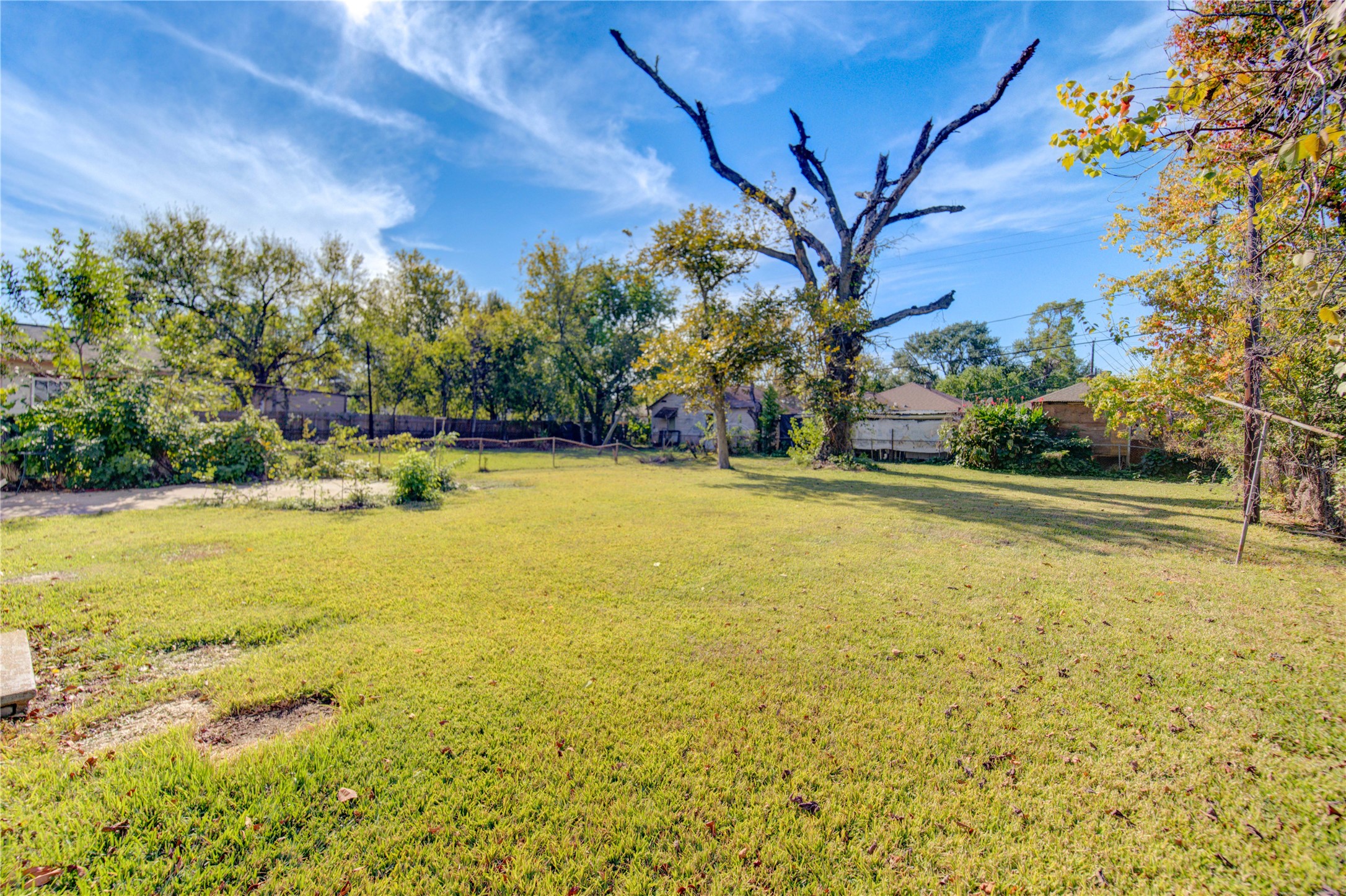 3431 Sayers Street Houston, TX 77026 - Photo 39 of 44 a view of a lake view