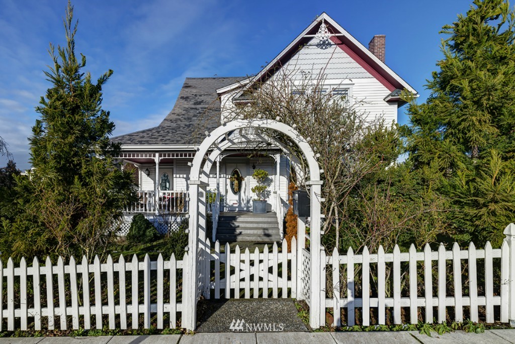 555 Main Street Edmonds, WA 98020 - Photo 1 of 20 Gallery Image 1
