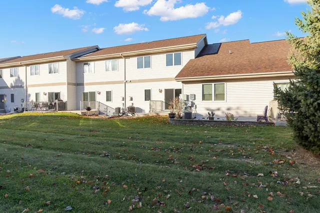 $318,000 | 388 Alpine Meadow Circle, Oregon, WI 53575