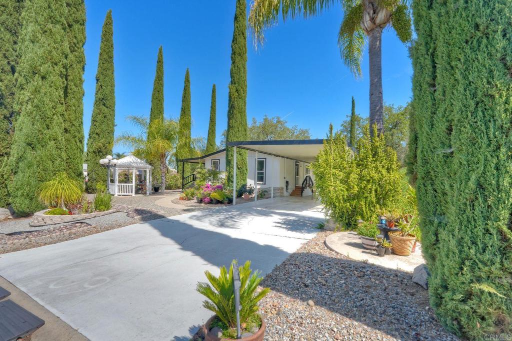 18218 Paradise Mountain Road Valley Center, CA 92082 - Photo 2 of 34