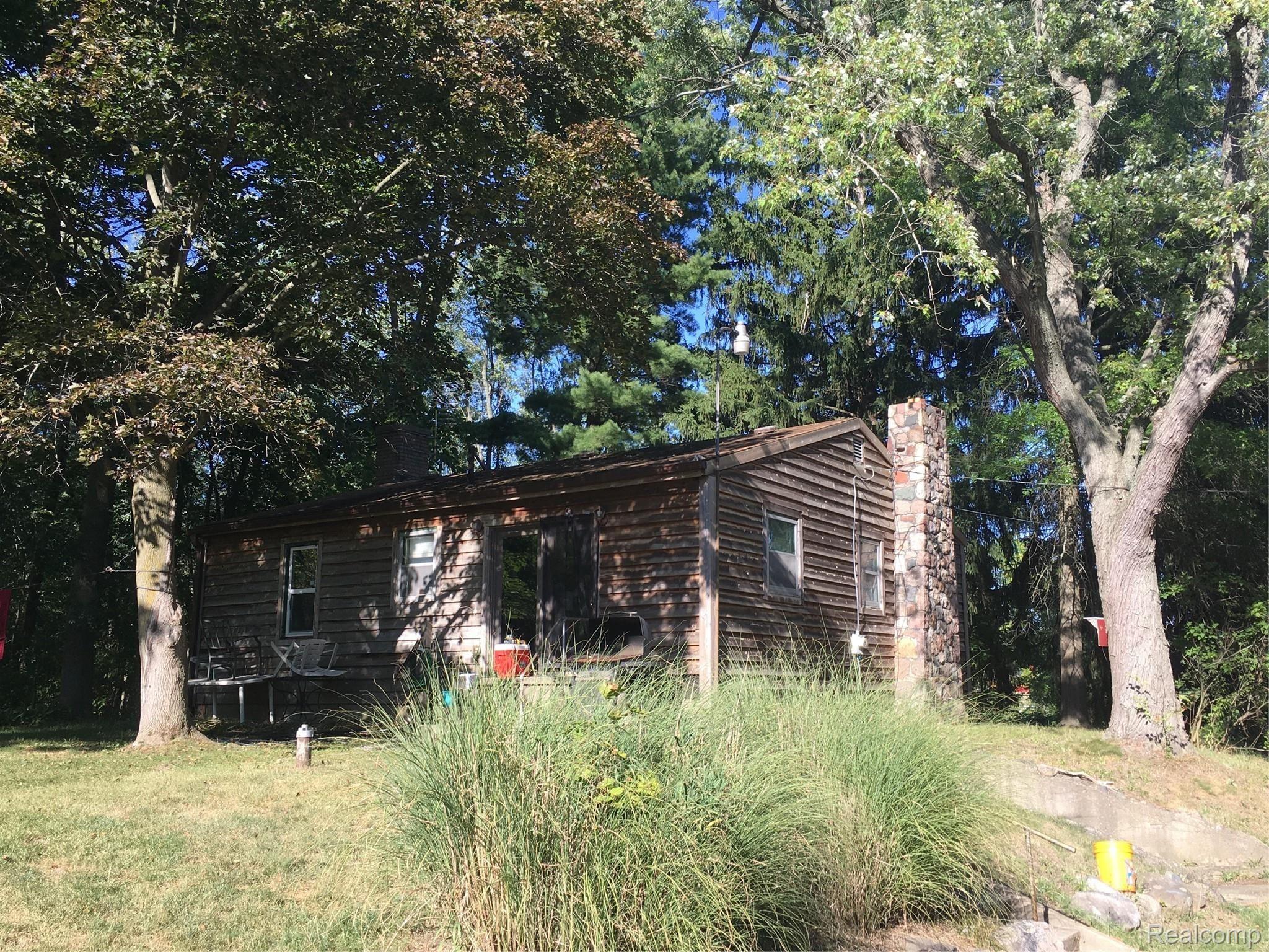 1301 Porter Road White Lake, MI 48383 - Photo 2 of 6 IMG_1345(1).JPG