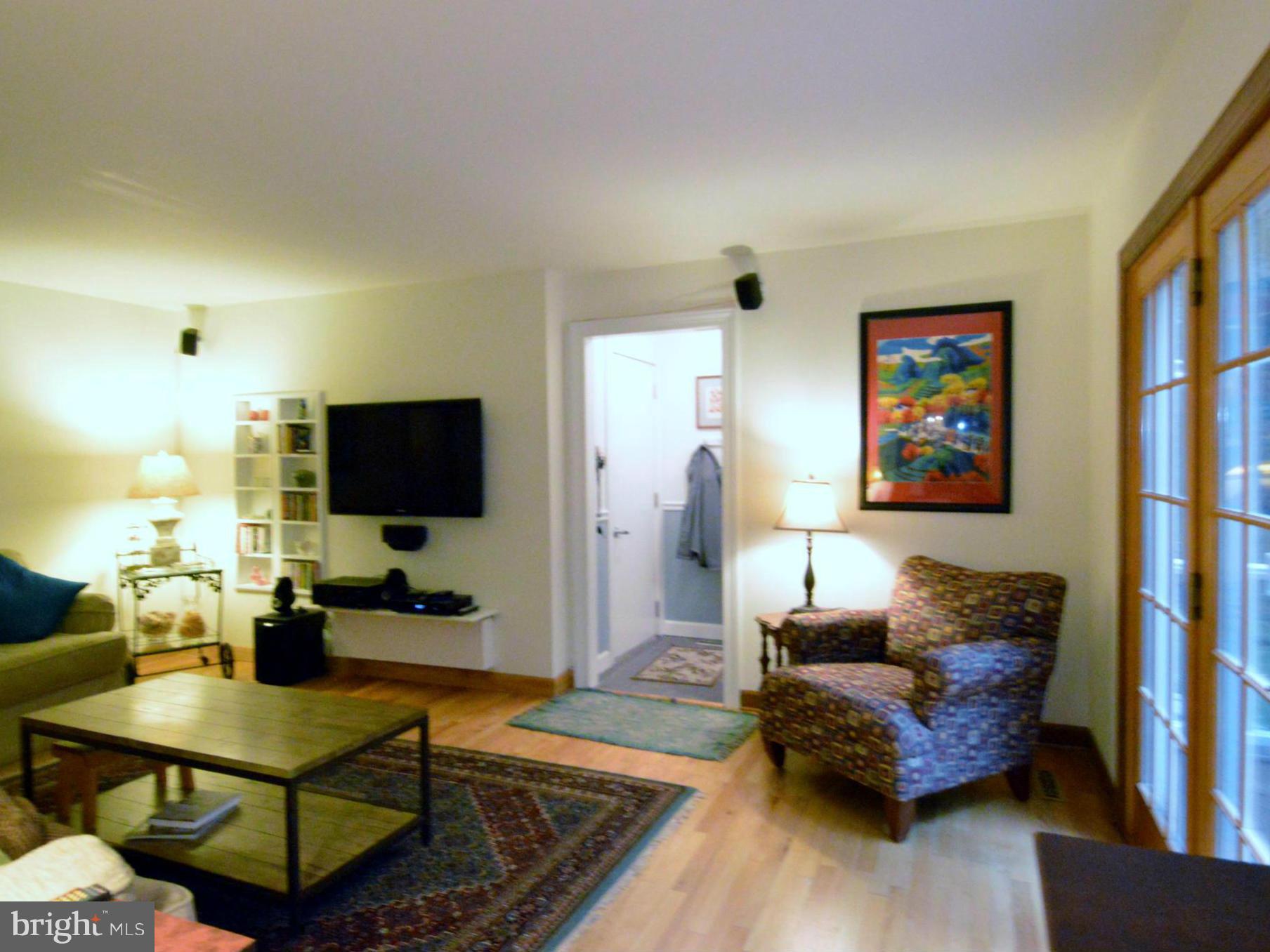 903 Timber Run Road Reisterstown, MD 21136 - Photo 21 of 30 Living Room