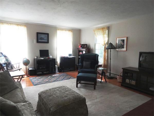 11 Barbara Road Hopkinton, MA 01748 - Photo 10 of 29 Gallery Image 10