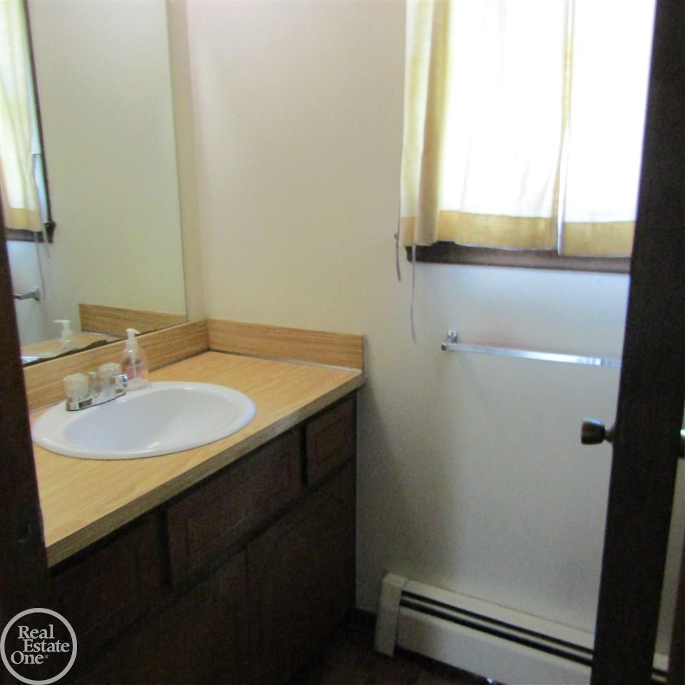 48978 Callens Road Chesterfield, MI 48047 - Photo 14 of 47