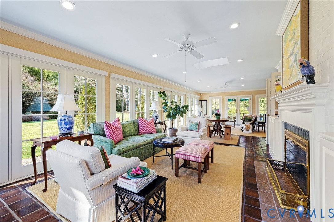 306 Lock Lane Richmond, VA 23221 - Photo 12 of 60