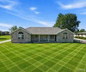 $300,000 | 418 West Martin Street, Cairo, MO 65239