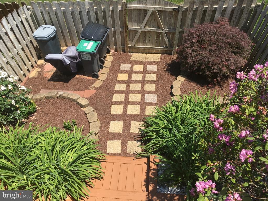 202 Rugby Road Fredericksburg, VA 22406 - Photo 28 of 29 a view of a backyard with plants