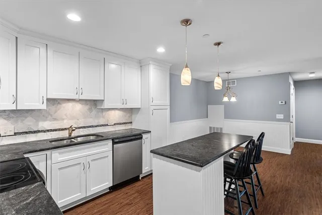 $374,900 | 60 Saw Mill Drive, Unit 307, North Kingstown, RI 02852