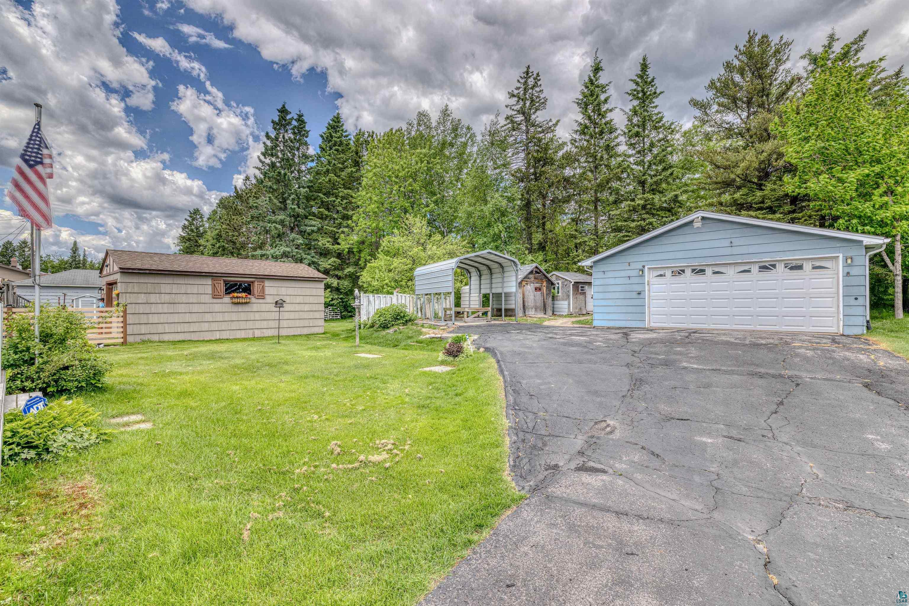 2113 Hutchinson Road Duluth, MN 55811 - Photo 4 of 21