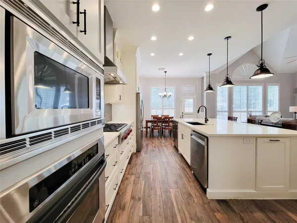 $4,600 | 78 North Bluff Creek Circle, The Woodlands, TX 77382