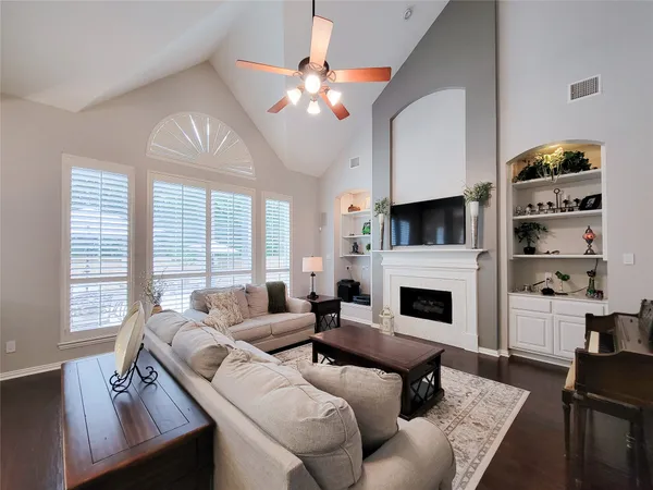 $4,600 | 78 North Bluff Creek Circle, The Woodlands, TX 77382