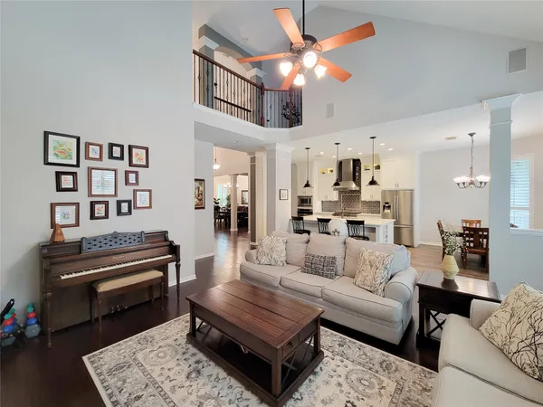 $4,600 | 78 North Bluff Creek Circle, The Woodlands, TX 77382