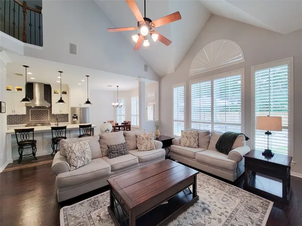$4,600 | 78 North Bluff Creek Circle, The Woodlands, TX 77382