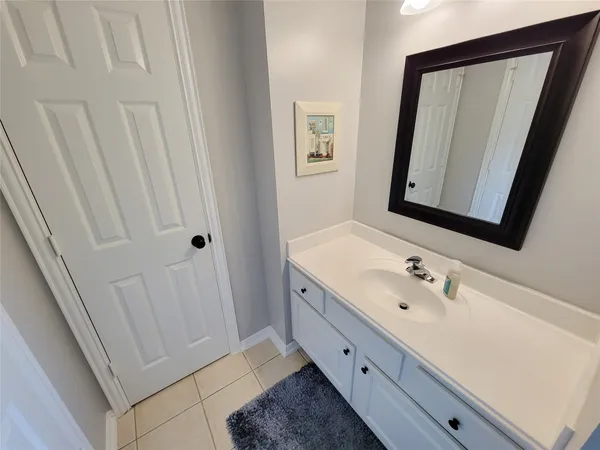 $4,600 | 78 North Bluff Creek Circle, The Woodlands, TX 77382