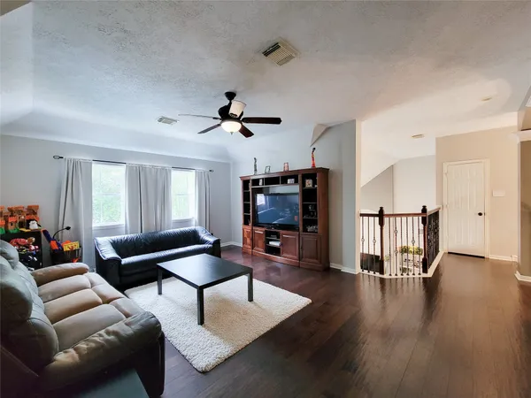 $4,600 | 78 North Bluff Creek Circle, The Woodlands, TX 77382