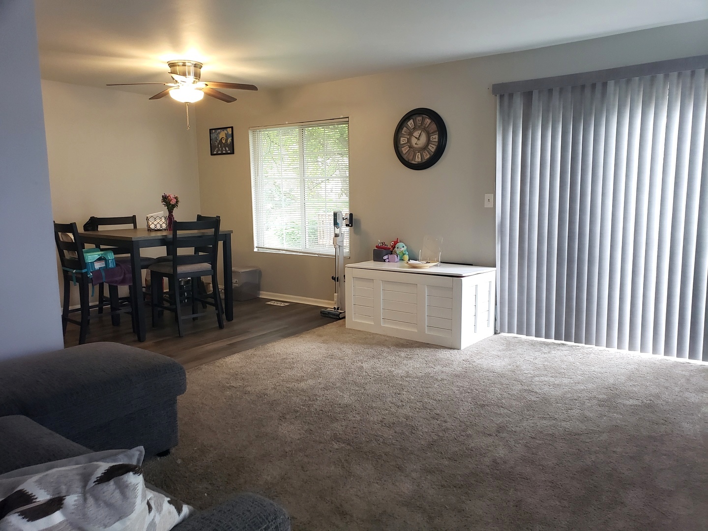 524 Sandhurst Lane South Elgin, IL 60177 - Photo 5 of 32