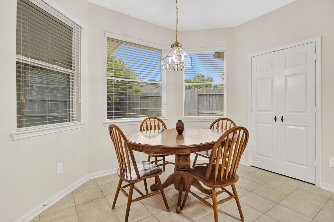 6031 Skyhaven Lane Spring, TX 77379 - Photo 9 of 34 Breakfast area looks to backyard.