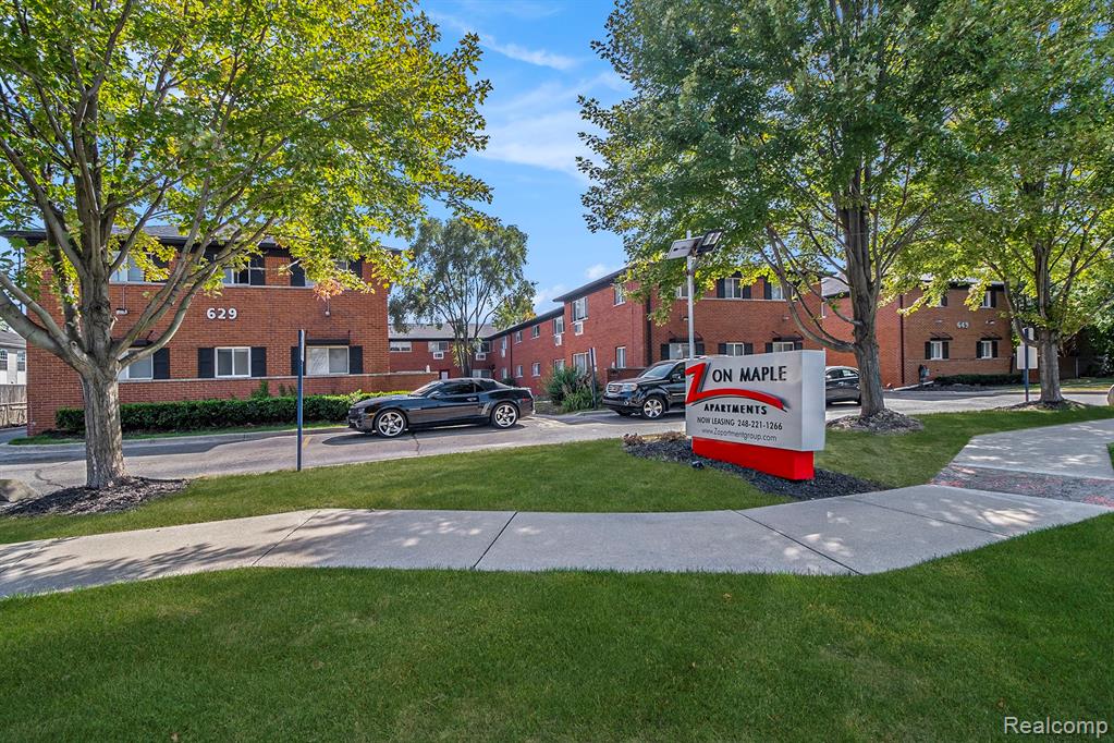 629 West Maple Road, Unit 6 Clawson, MI 48017 - Photo 10 of 13