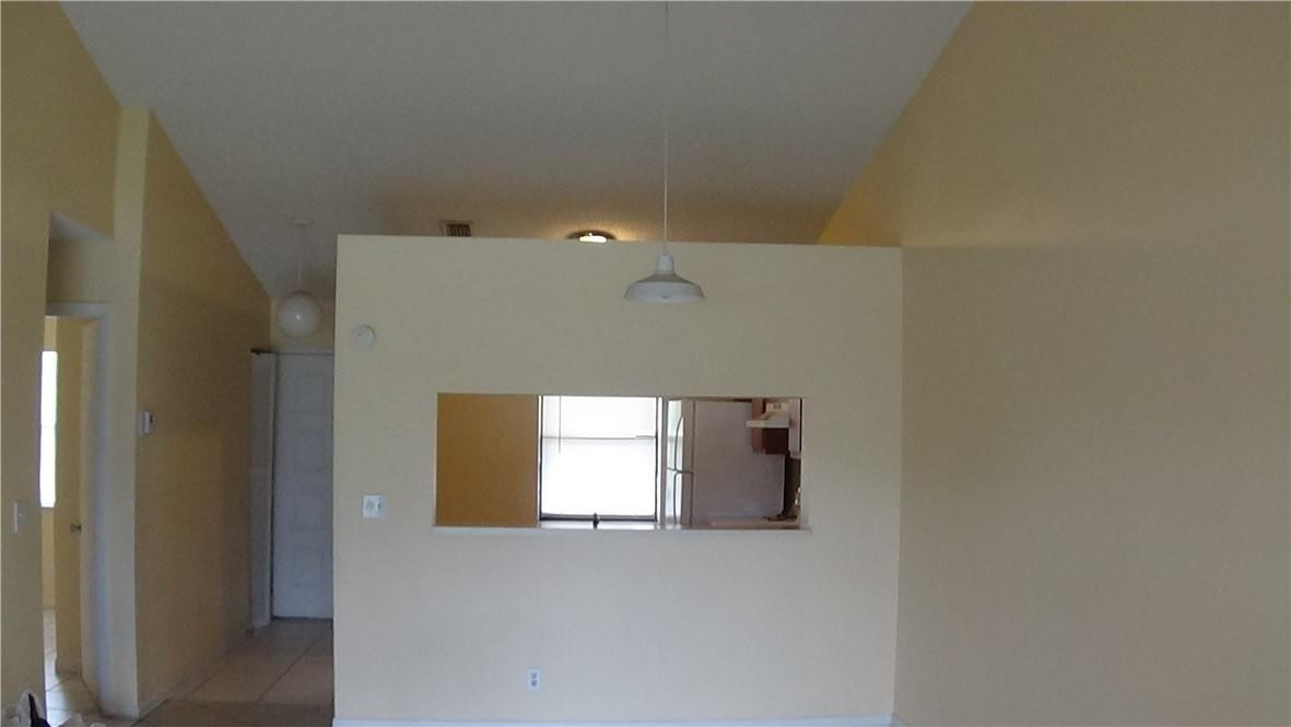 Living/Dining area