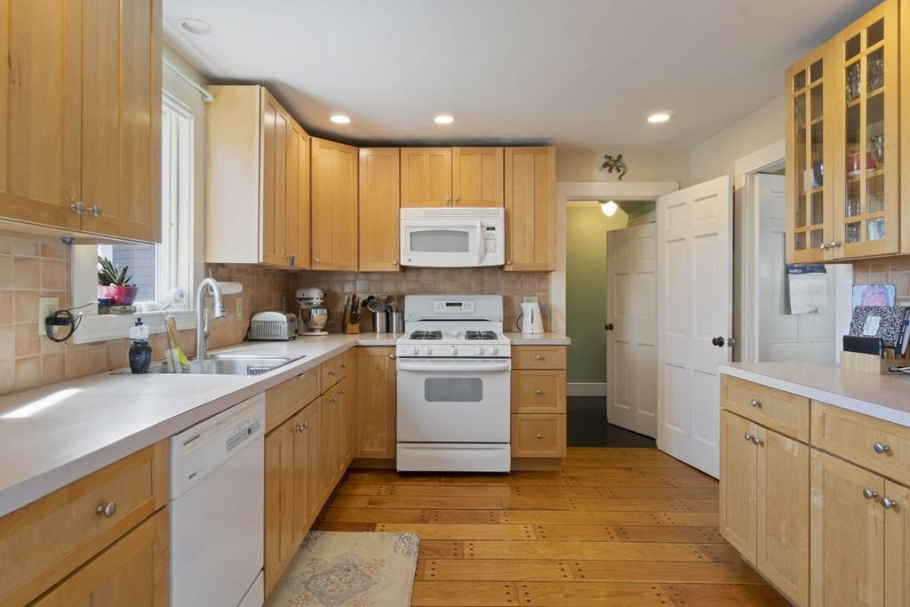 67 Standish Road Milton, MA 02186 - Photo 5 of 16 Gallery Image 5