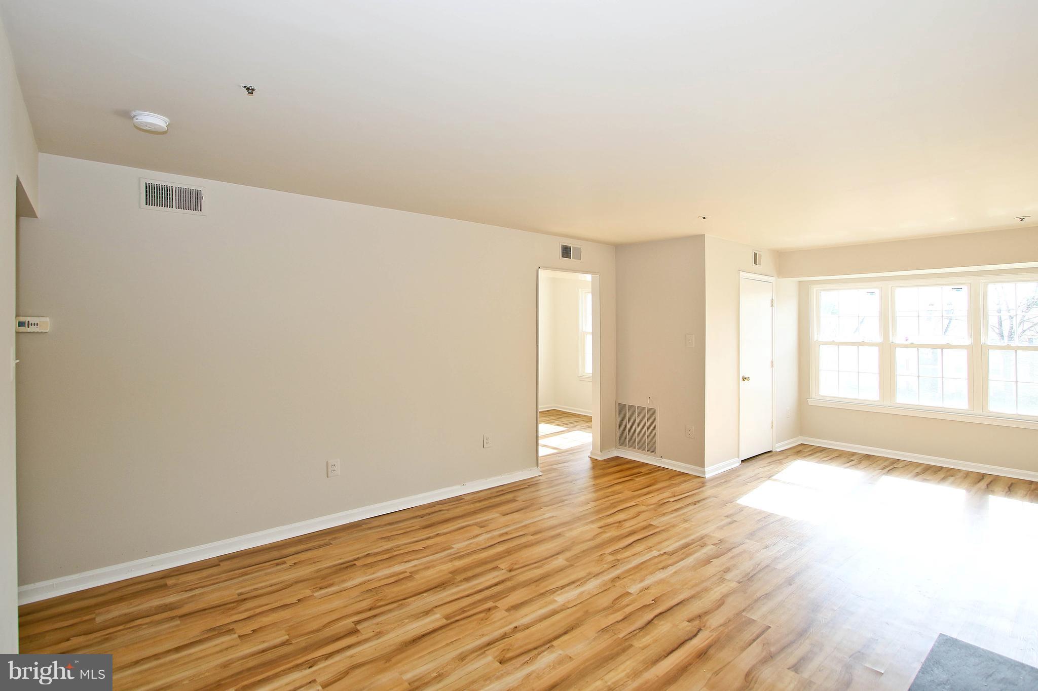 14909 McKisson Court, Unit 6CE Silver Spring, MD 20906 - Photo 4 of 30 Living Room
