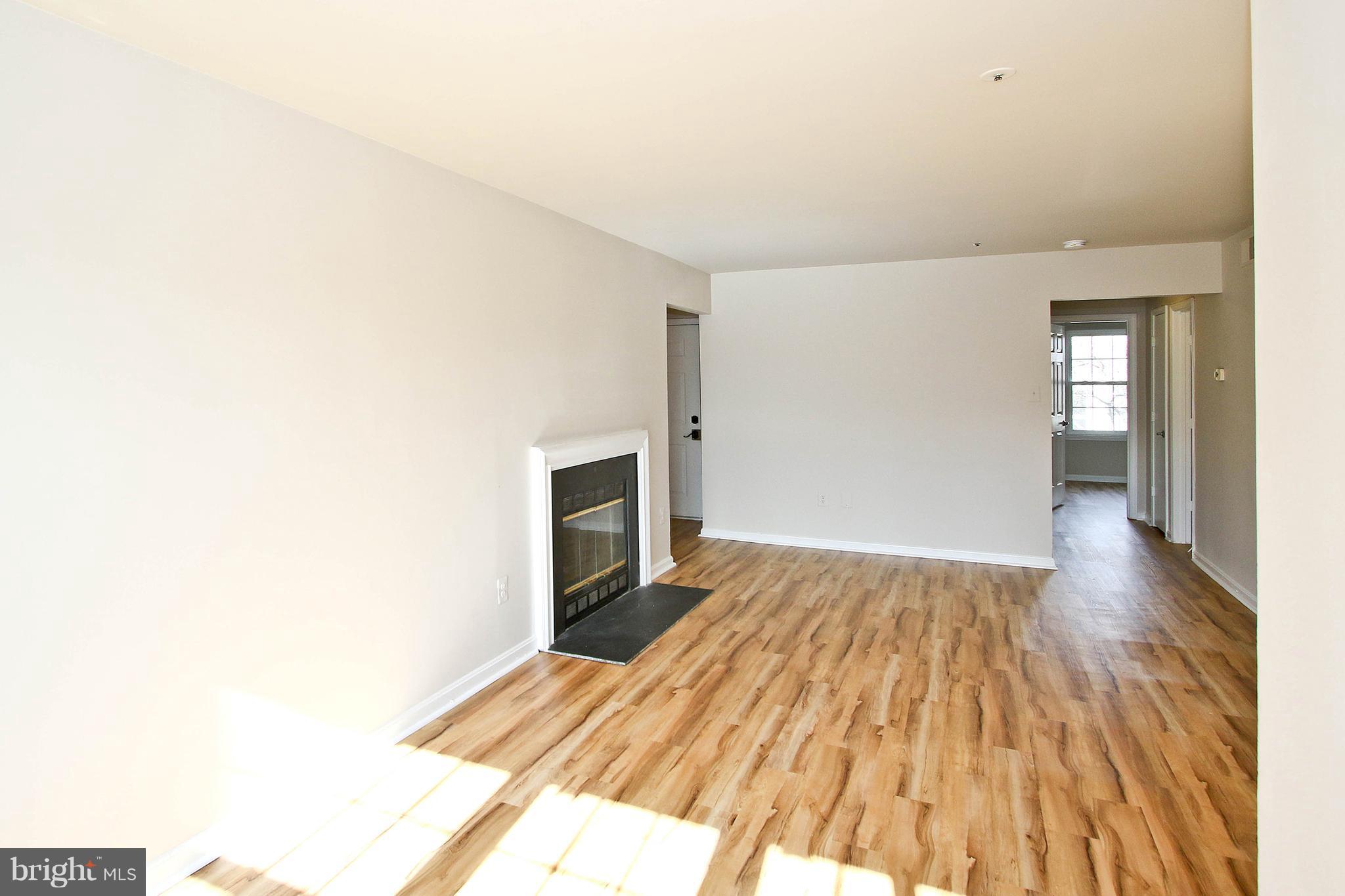 14909 McKisson Court, Unit 6CE Silver Spring, MD 20906 - Photo 6 of 30 Living Room